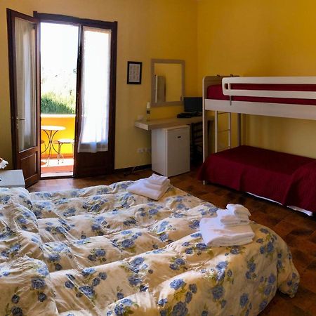 Agriturismo Eucaliptus ボルゲリ エクステリア 写真